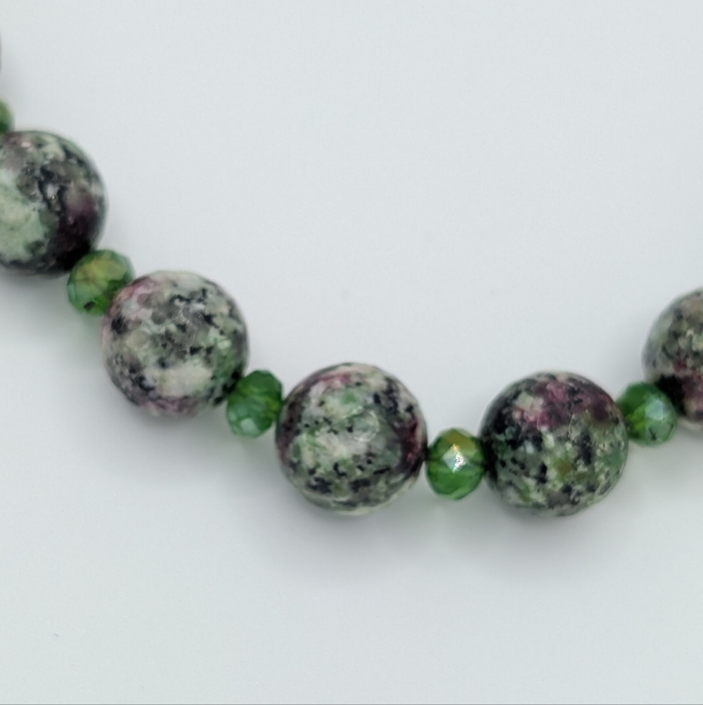 Ruby Zoisite Faceted Bead Necklace 20" - Picture 5 of 10